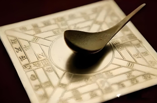 梦见狗朝自己扑咬是什么意思_梦境解析